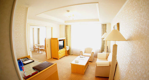 Hotel New Crown Jeju Buitenkant foto